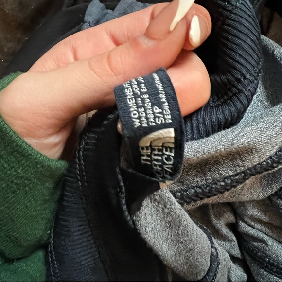 Gray Northface Pants - Picture 3 of 3